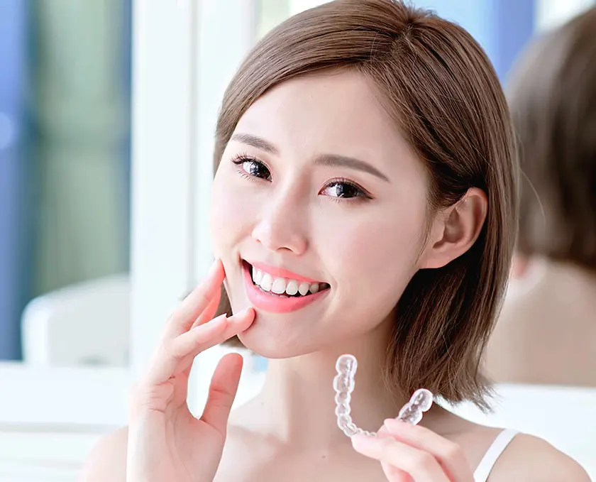 気になる前歯の矯正はマウスピース矯正